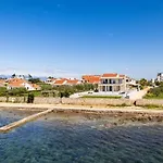 Adria Maria 2 فيلة