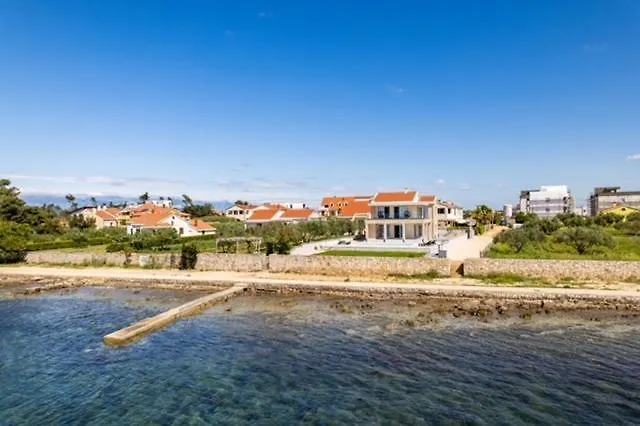 Adria Maria 2 Вилла