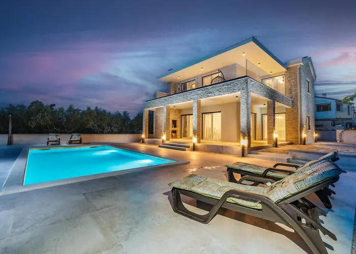 Adria Maria 2 Вилла *